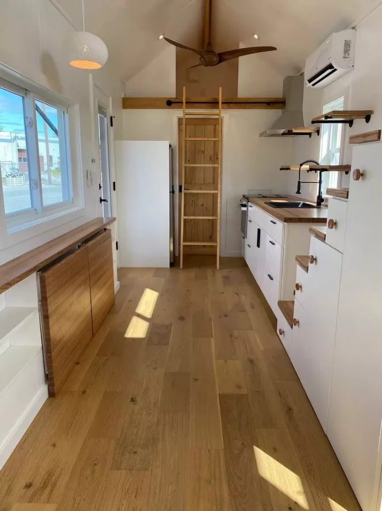 Carriagehaus tiny house living space